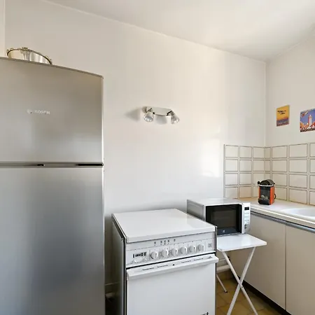 Cosy 1 Bedroom 15 *